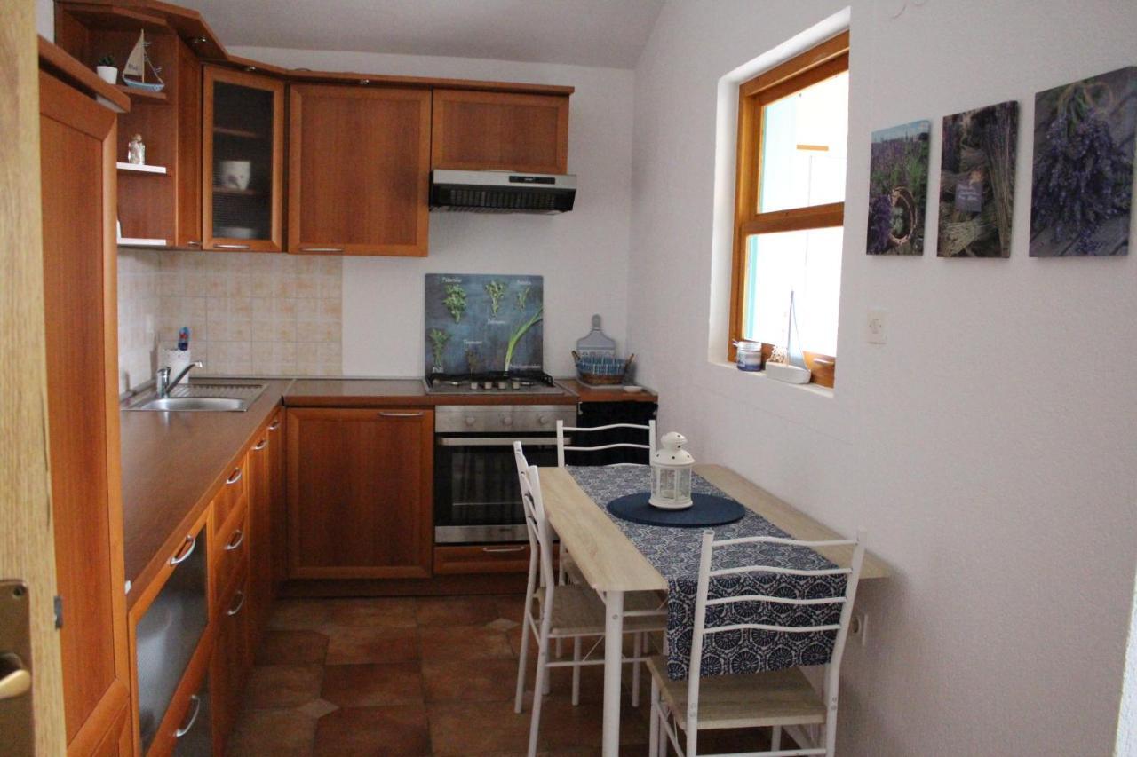 Lilly Apartman Nerezine